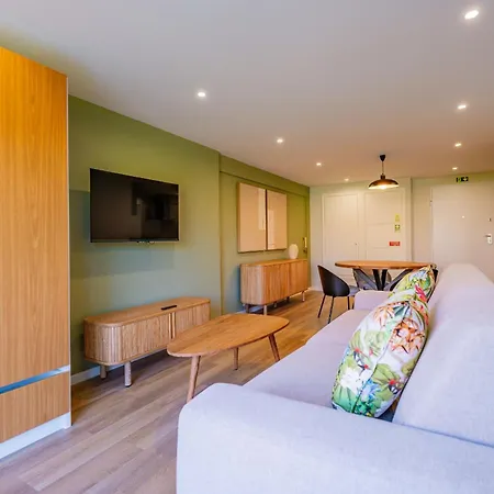 Apartment Flh Green Flat With Balcony *